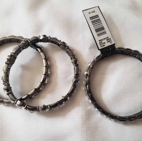 Cache Rhinestone Braclet Set - Picture 3 of 4